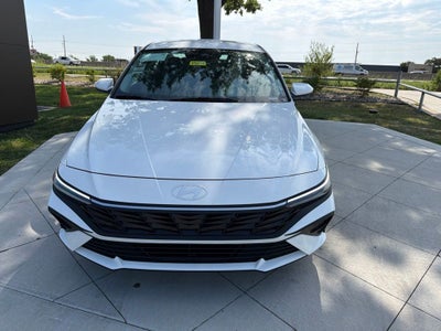 2026 Hyundai ELANTRA SE