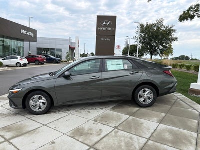 2026 Hyundai ELANTRA SE