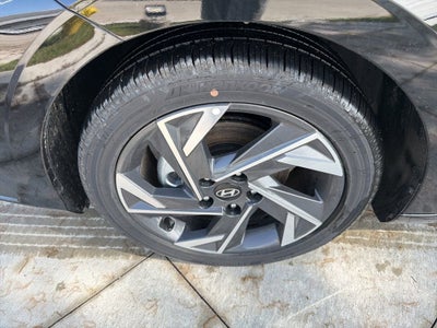 2025 Hyundai ELANTRA HYBRID SEL Sport