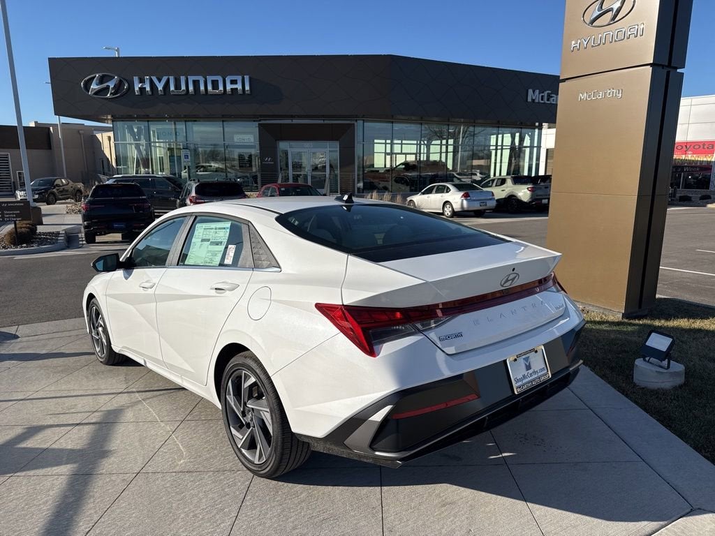 2025 Hyundai ELANTRA Limited