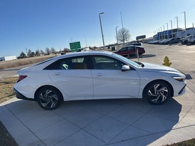 2025 Hyundai ELANTRA Limited