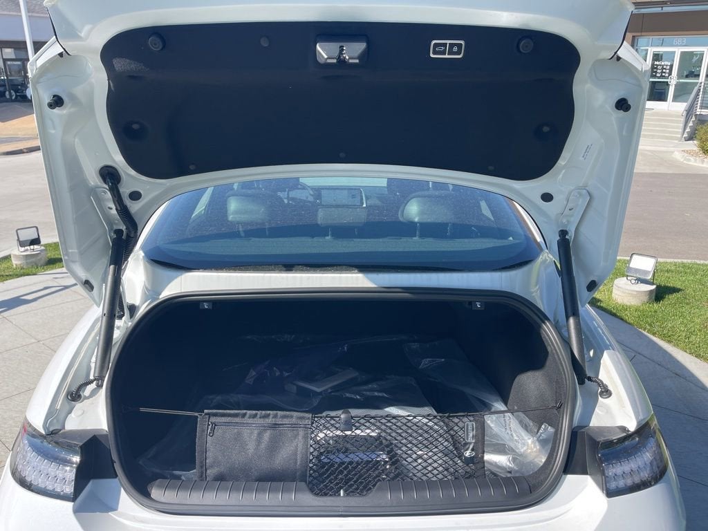 2025 Hyundai IONIQ 6 SE