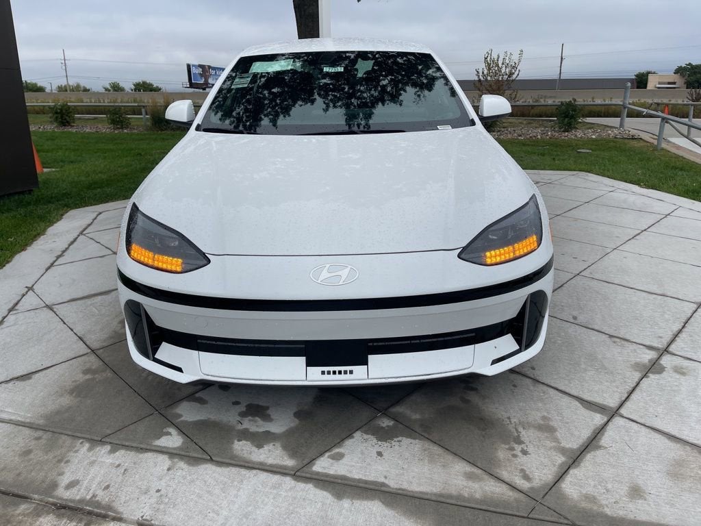 2025 Hyundai IONIQ 6 SE