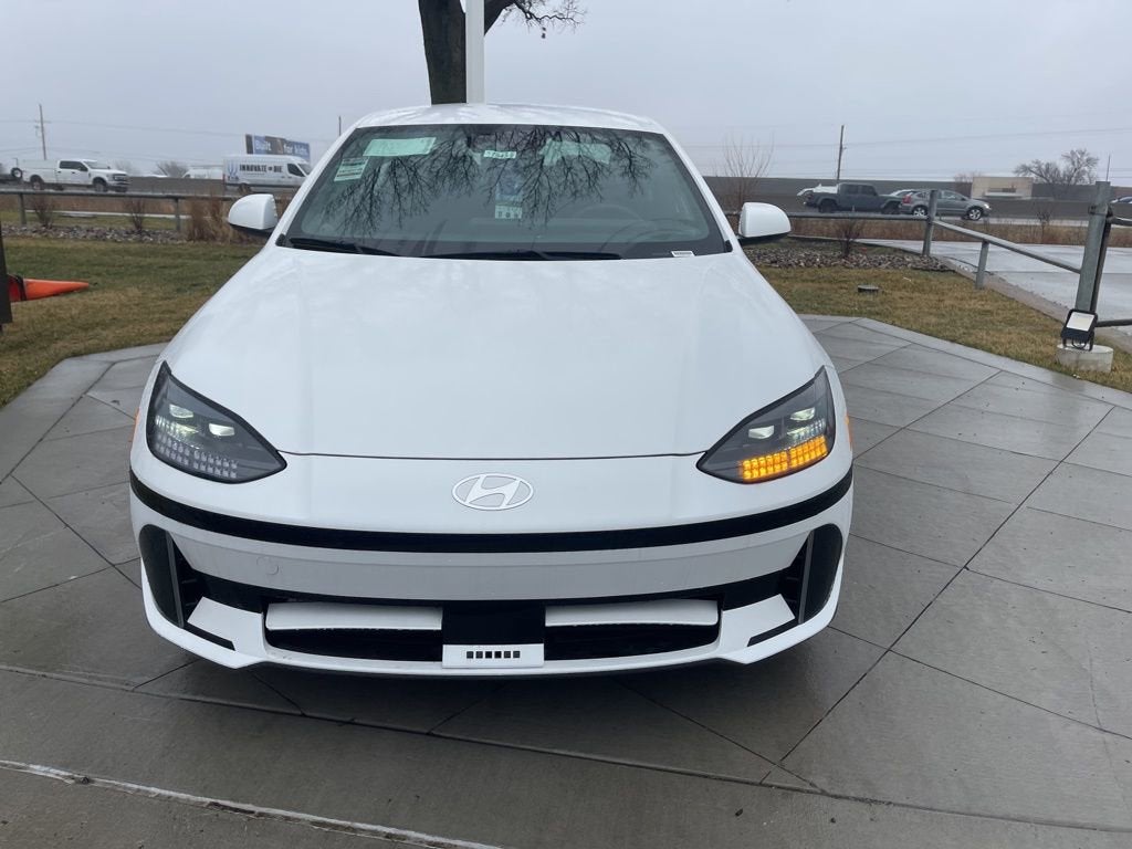 2025 Hyundai IONIQ 6 SE
