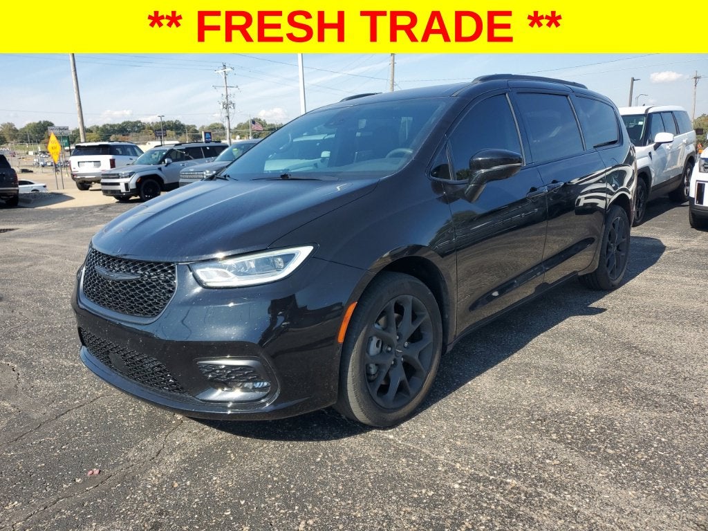 2024 Chrysler Pacifica Touring L