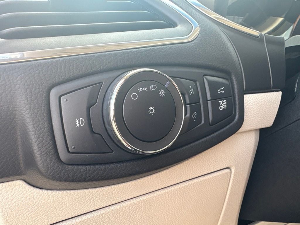 2020 Ford Edge Titanium