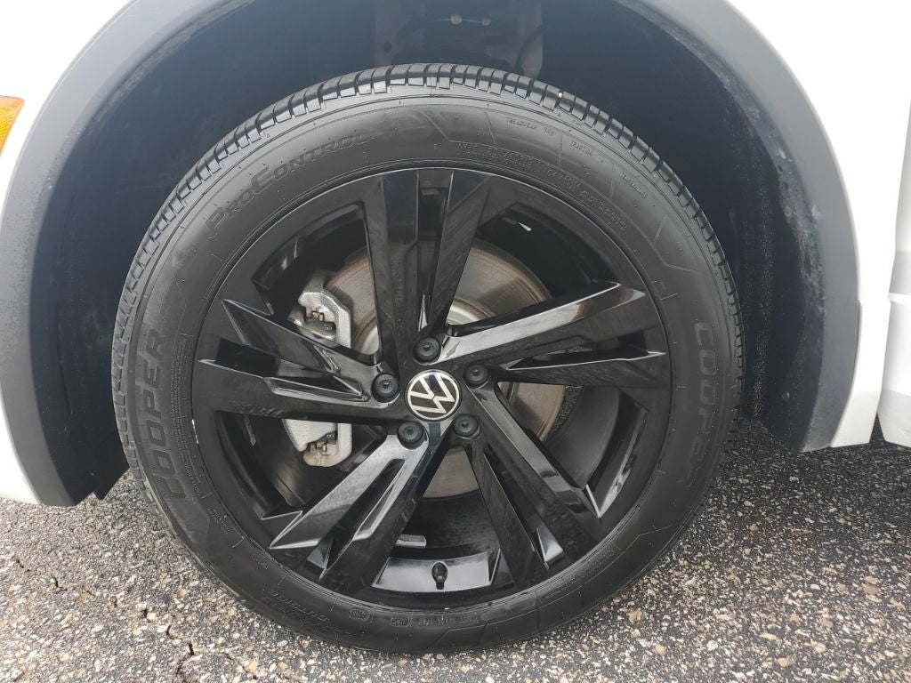 2023 Volkswagen Tiguan 2.0T SE R-Line Black