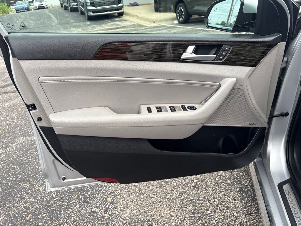 2016 Hyundai SONATA Limited