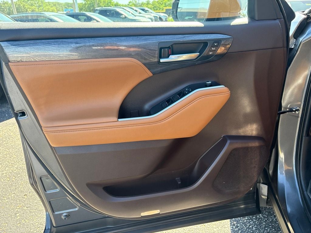 2021 Toyota Highlander Platinum