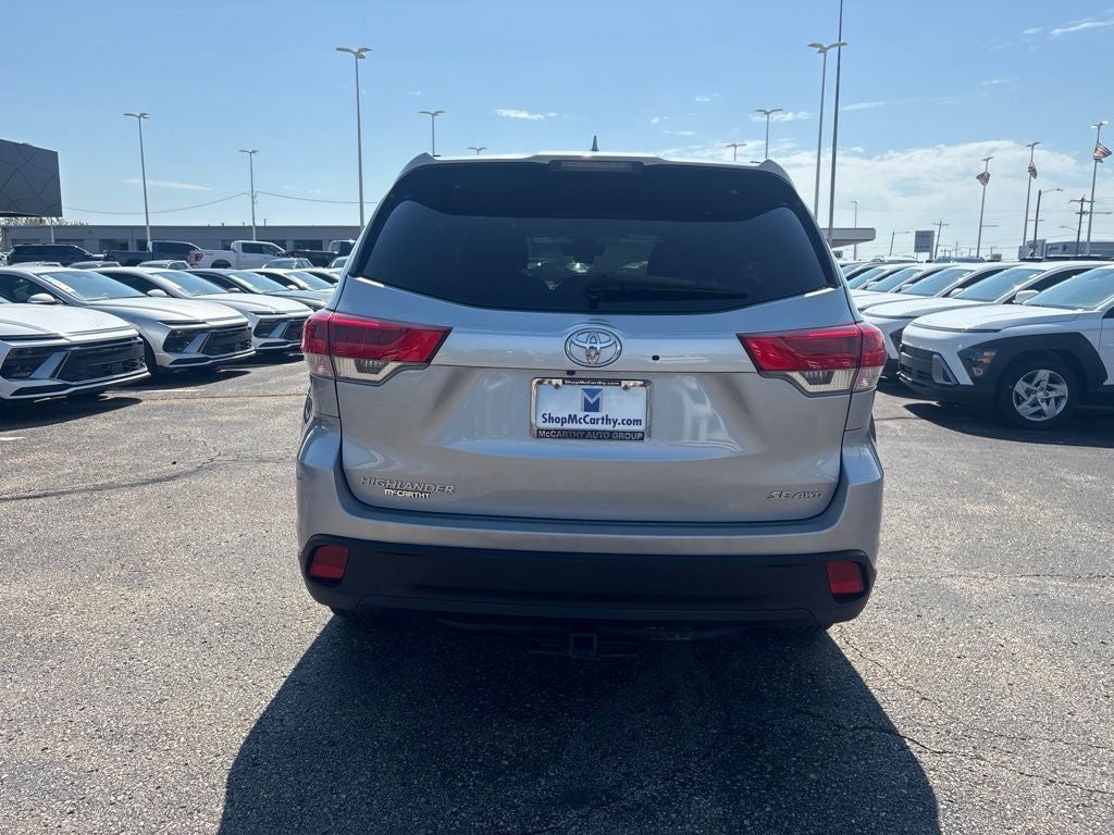 2017 Toyota Highlander SE