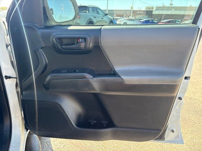 2016 Toyota Tacoma SR