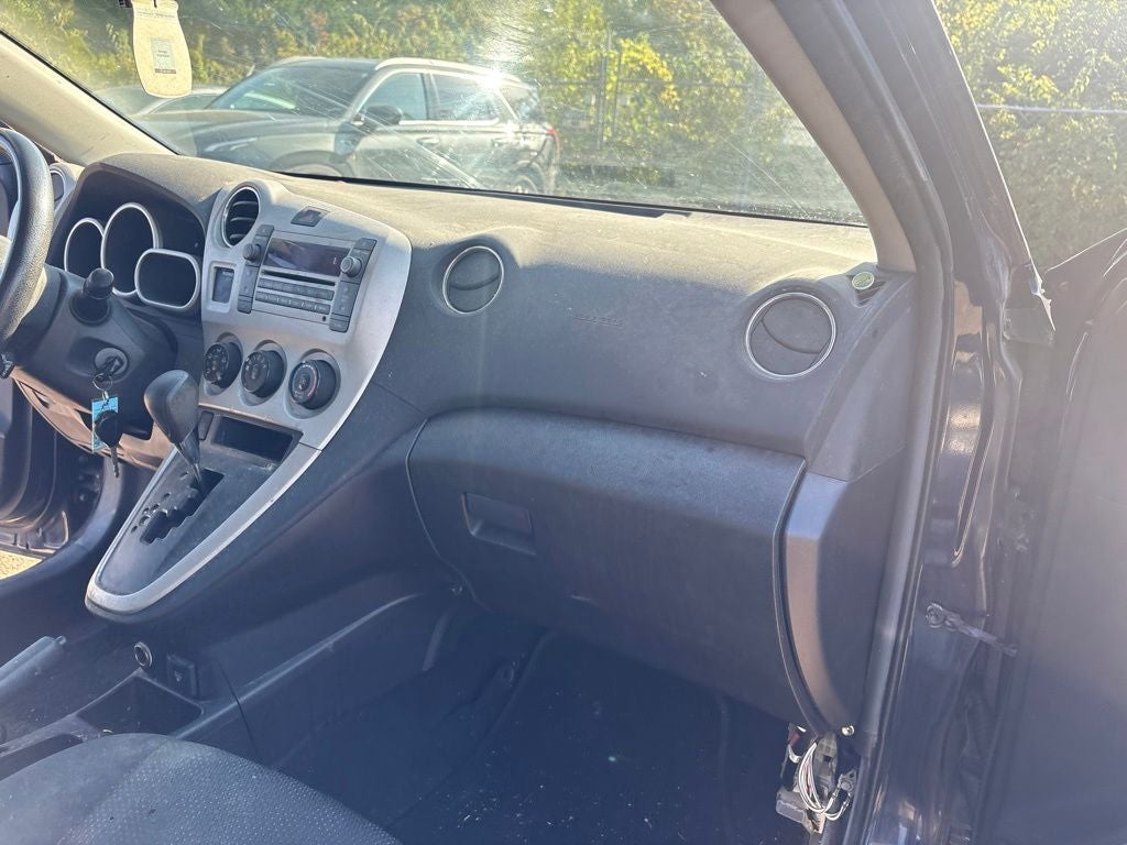 2009 Pontiac Vibe Base