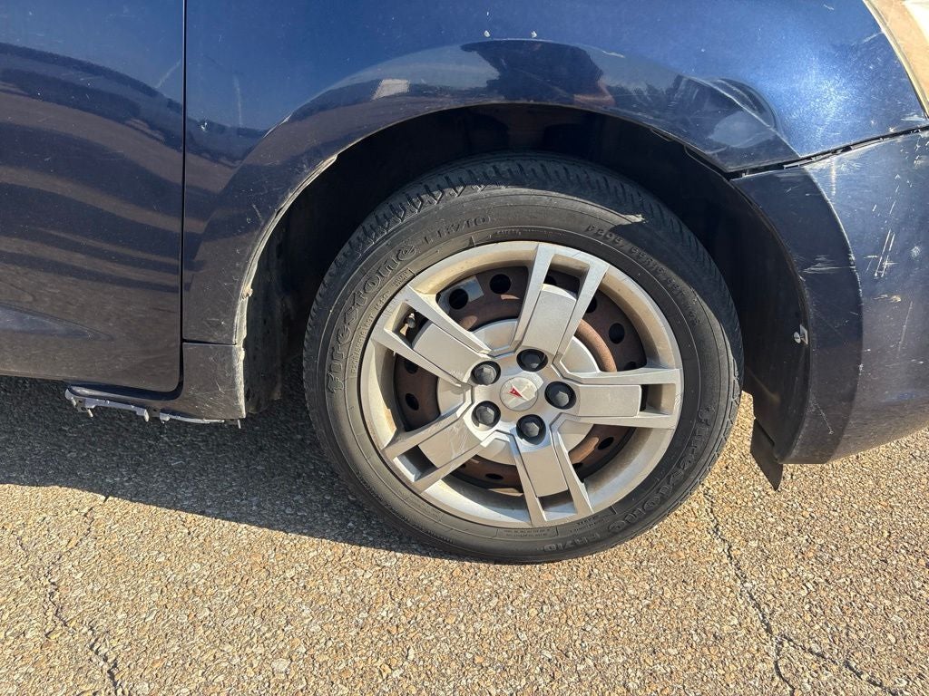 2009 Pontiac Vibe Base