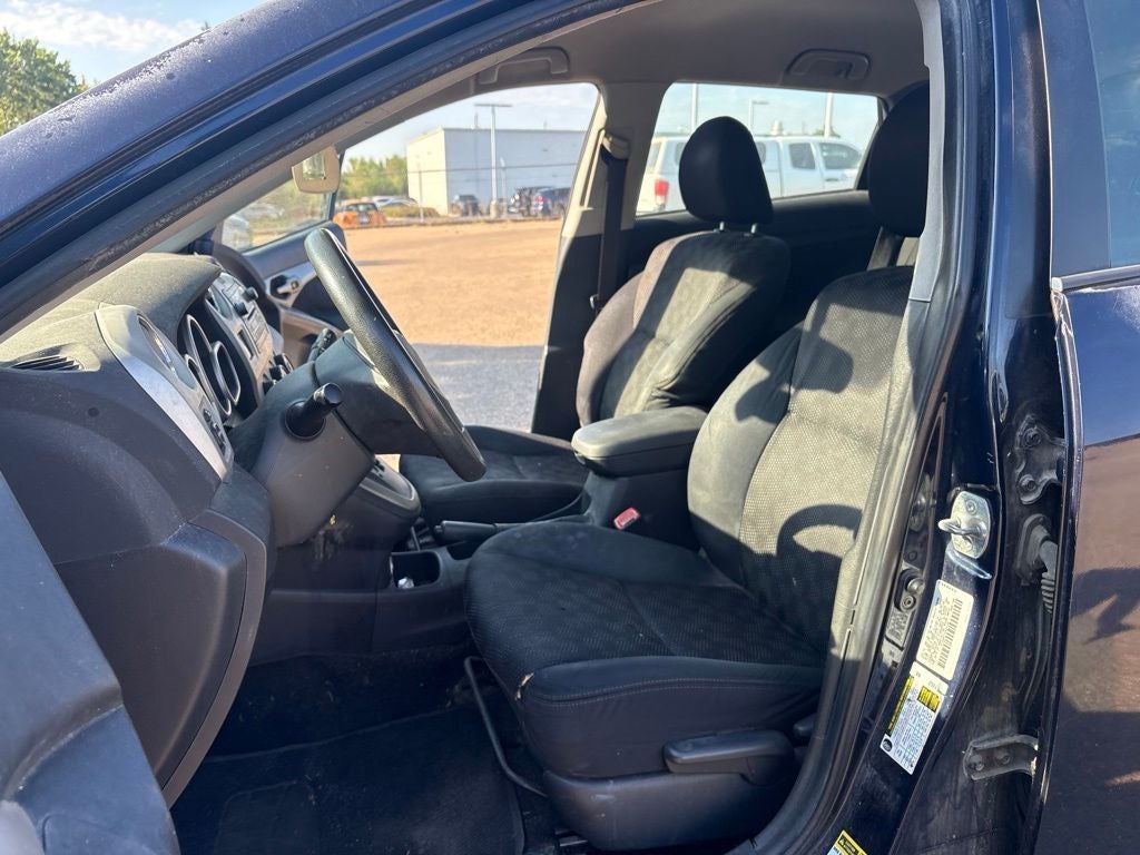 2009 Pontiac Vibe Base
