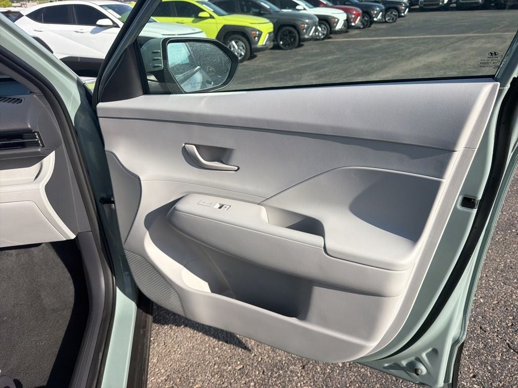 2025 Hyundai KONA SEL