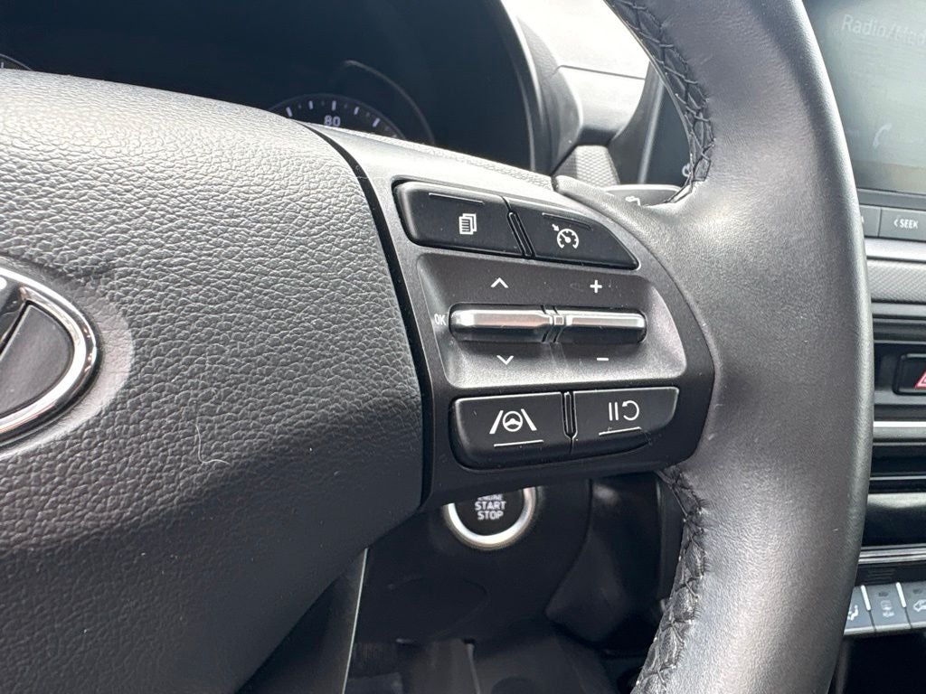 2022 Hyundai KONA SEL