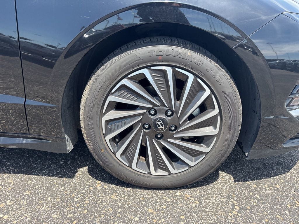 2025 Hyundai SONATA HYBRID SEL