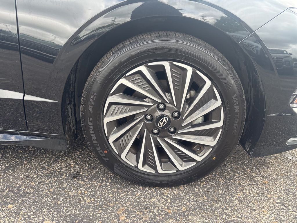 2025 Hyundai SONATA HYBRID SEL
