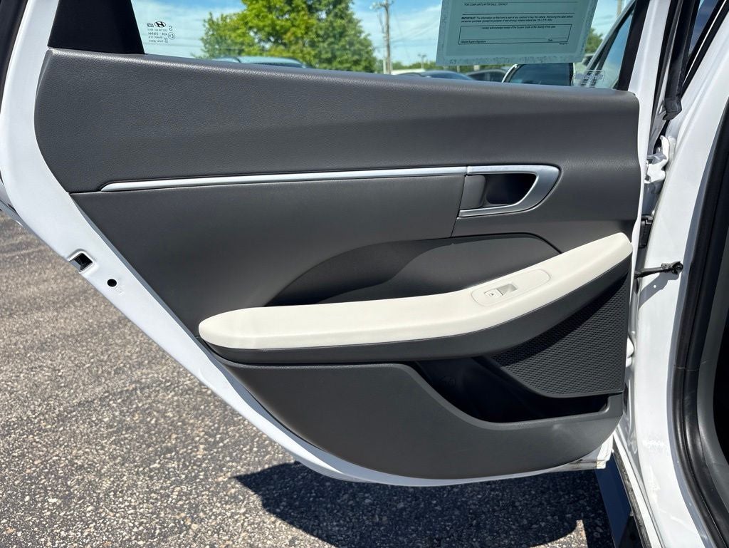 2025 Hyundai SONATA HYBRID SEL