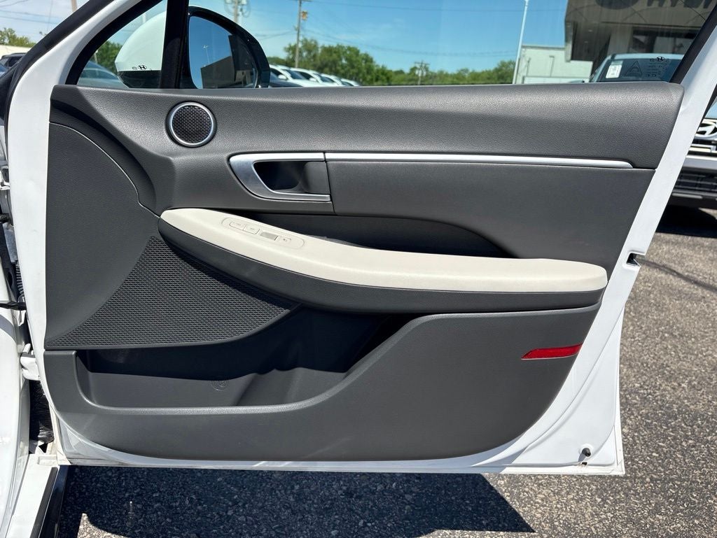 2025 Hyundai SONATA HYBRID SEL