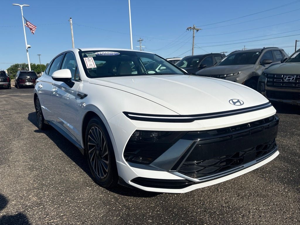 2025 Hyundai SONATA HYBRID SEL