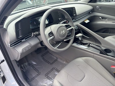 2026 Hyundai ELANTRA SE