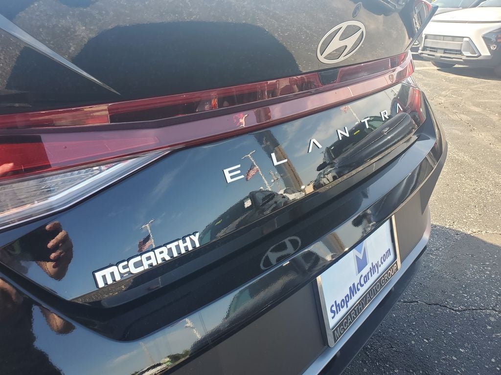 2026 Hyundai ELANTRA SE