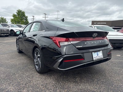 2025 Hyundai ELANTRA SEL Convenience