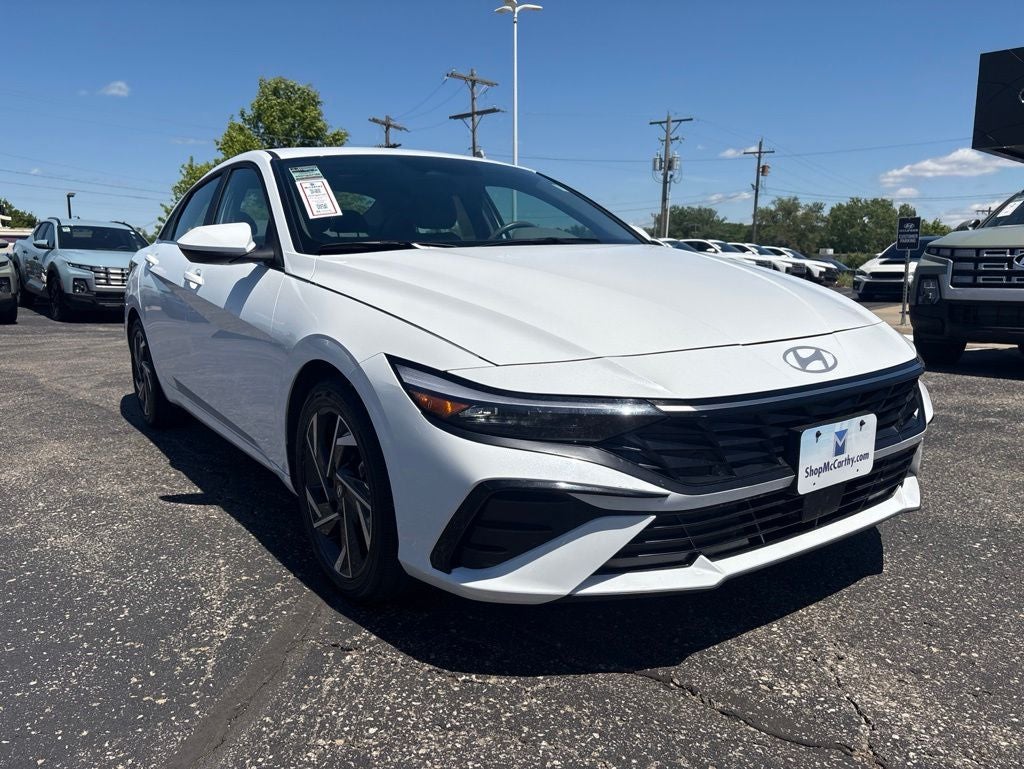 2025 Hyundai ELANTRA SEL Convenience