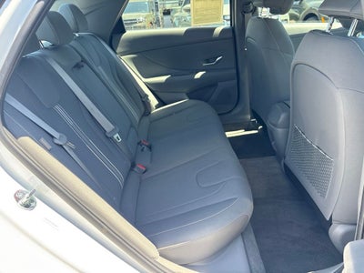 2025 Hyundai ELANTRA SEL Convenience
