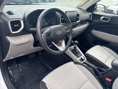 2025 Hyundai VENUE SEL