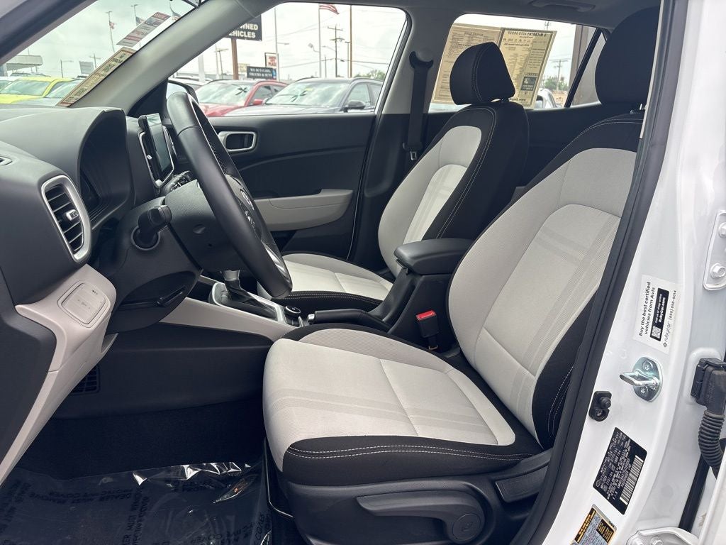 2025 Hyundai VENUE SEL