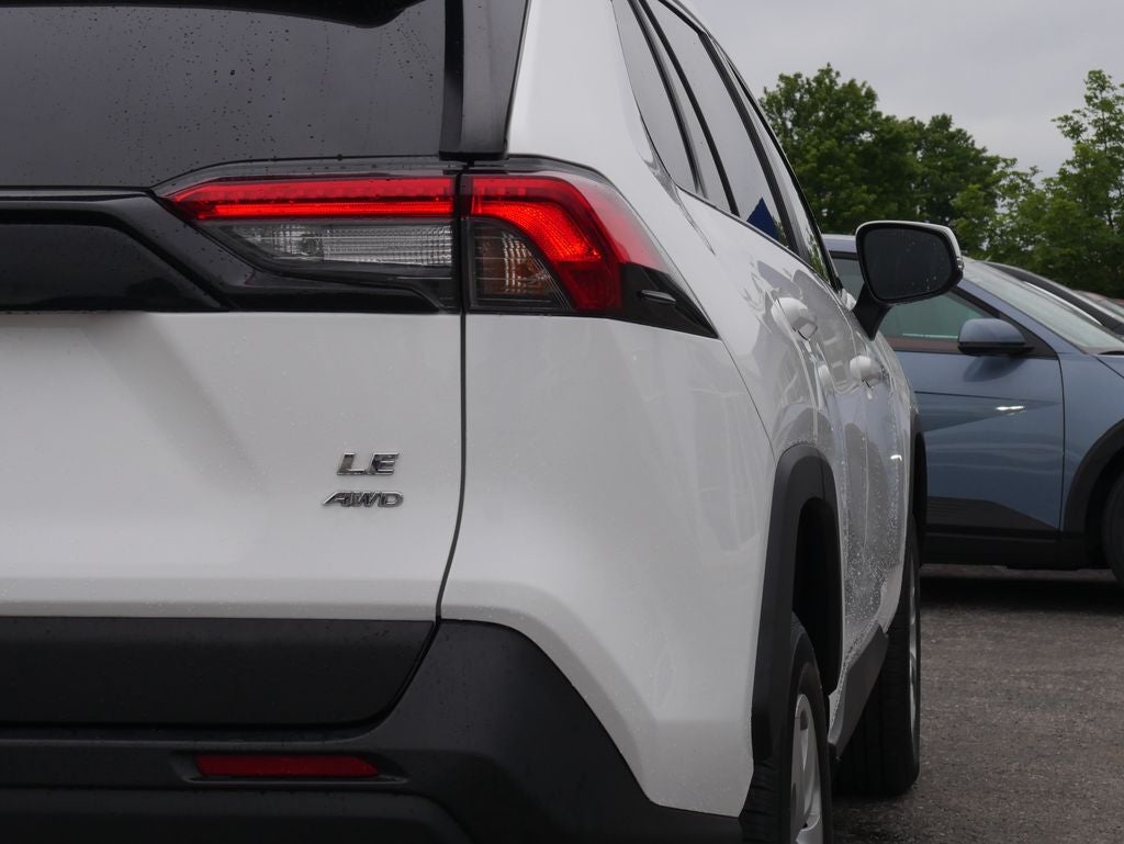 2019 Toyota RAV4 LE