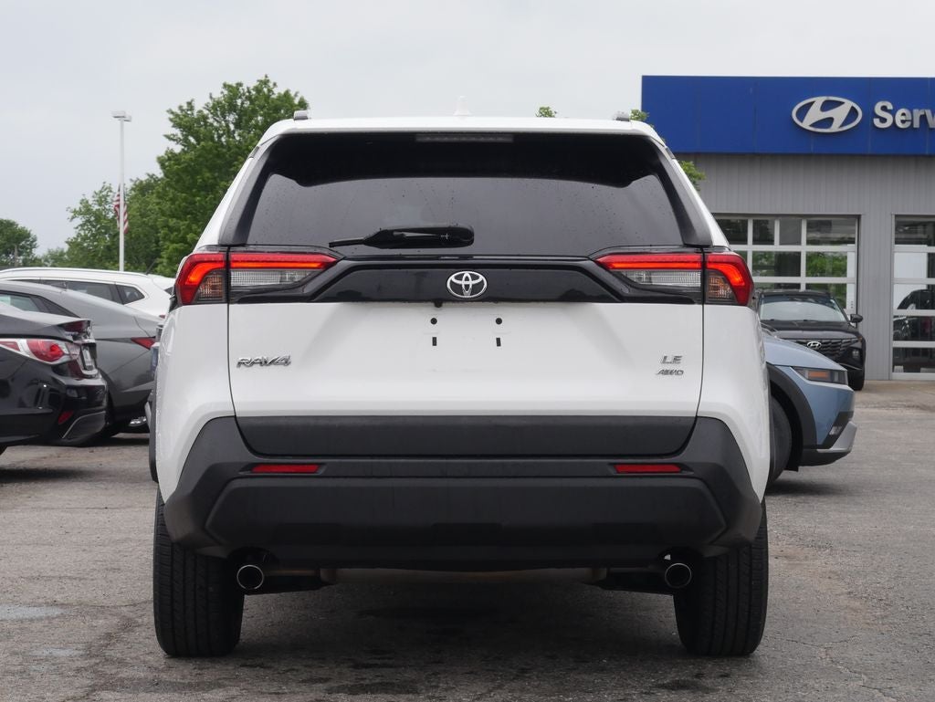 2019 Toyota RAV4 LE