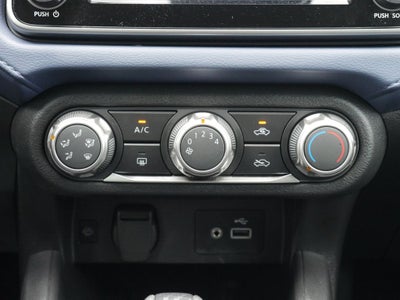 2023 Nissan Versa 1.6 SV