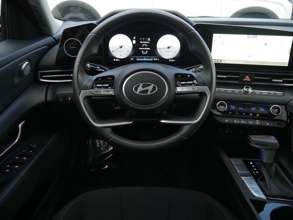 2025 Hyundai ELANTRA SEL Convenience