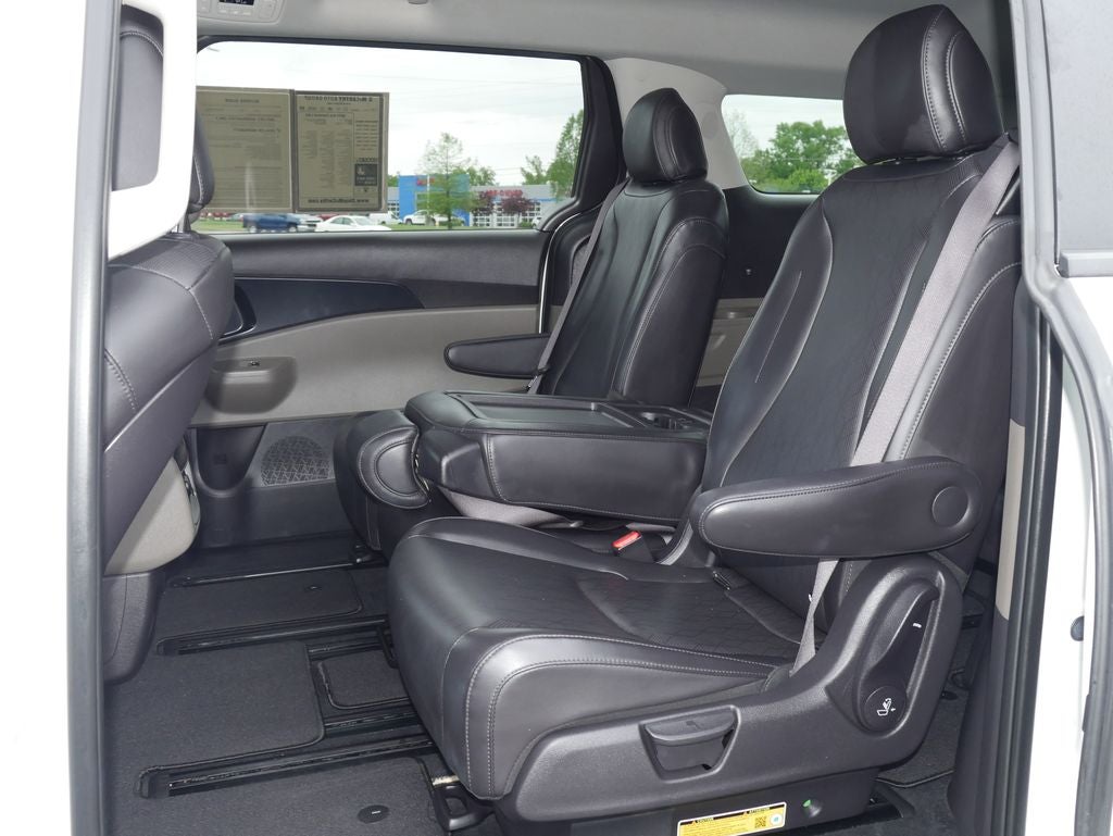 2025 Kia Carnival LXS