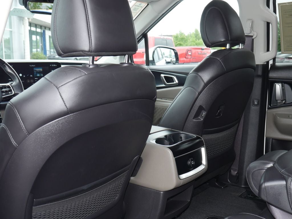 2025 Kia Carnival LXS