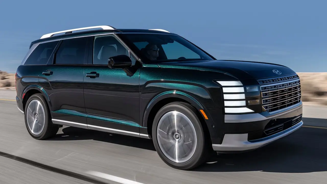 2026 Hyundai Palisade side view near Blue Springs MO